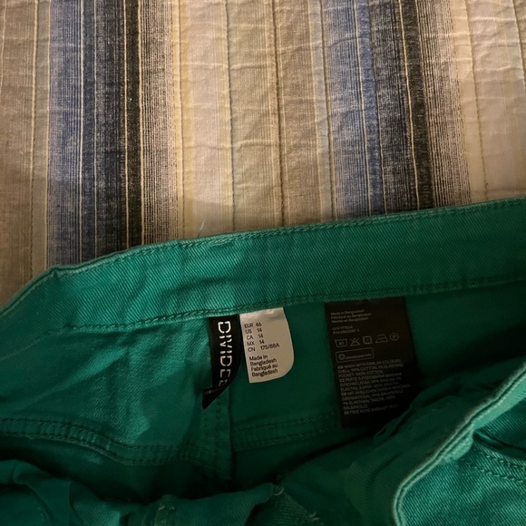 Divided Women's Boot Cut Jeans - Green - Picture 3 of 3